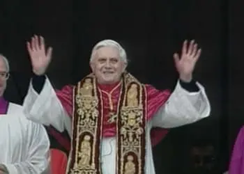 1650094943108 AP APRILE RATZINGER ANNIframe