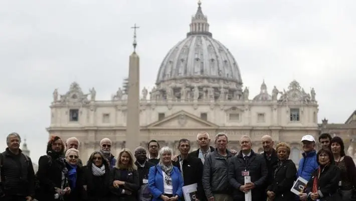 Protesta davanti al Vaticano contro gli abusi sessuali nella Chiesa 1 203027532 2ba08e54 e927 4569 a537 92295c875025