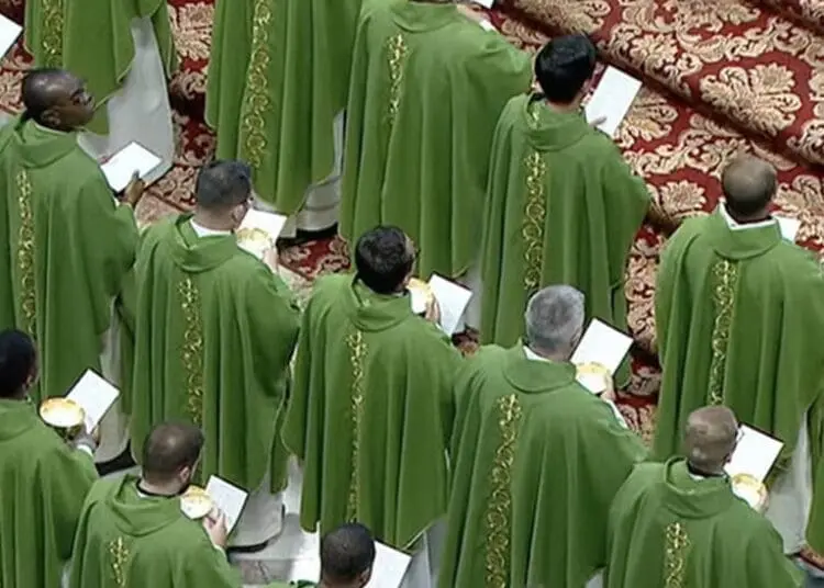 Svizzera, minacce di morte al prete che denunciò omissioni e abusi sessuali facendo partire maxi inchiesta, nei guai 4 vescovi