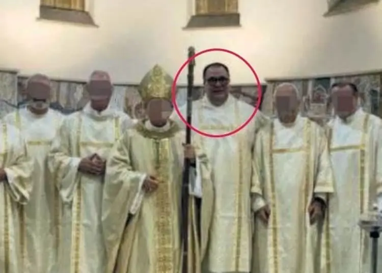 Latina, le accuse degli alunni al prof di religione: «Ha spento la tv e mi ha fatto spogliare»