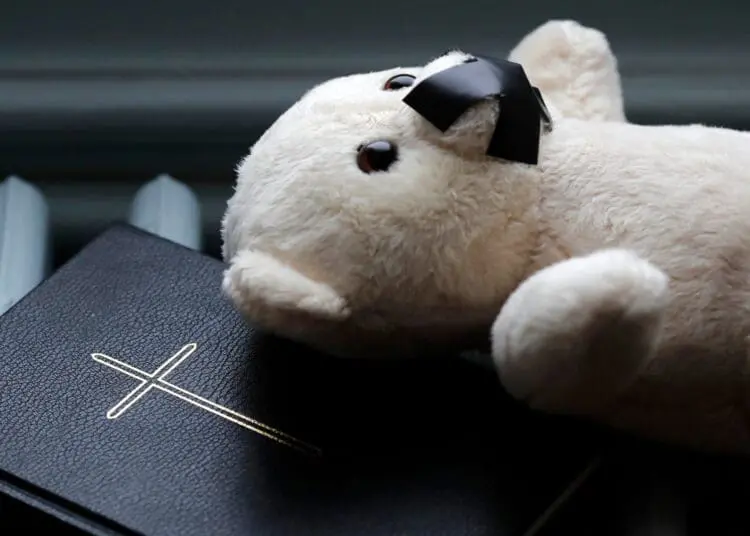 Abusi nella Chiesa, i giovani cattolici vogliono un’inchiesta