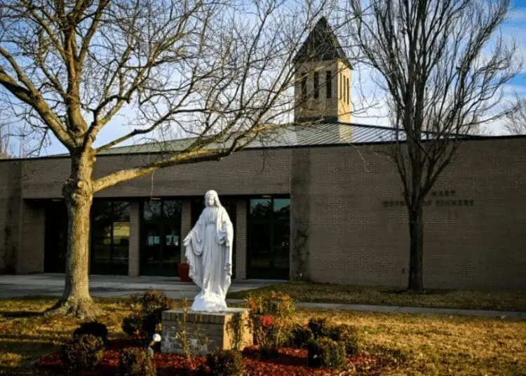 Il database del New Sun amplia l’elenco delle persone accusate di abusi sulla Chiesa cattolica oltre l’arcidiocesi di Baltimora