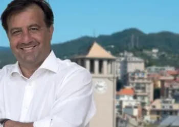 Mentre il Sindaco di Spotorno Fiorini è lieto dell’iniziativa, quello di Savona viene diffidato per gli ostracismi alla “Panchina viola contro gli abusi sessuali su minori e persone vulnerabili”