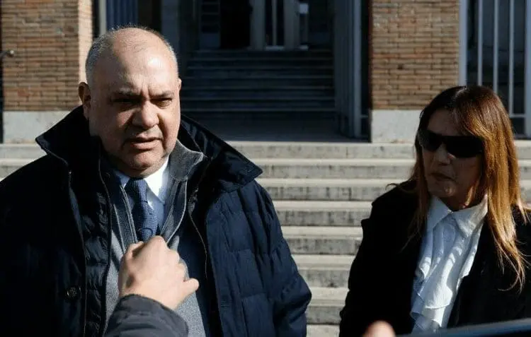 Al via il processo al prof pedofilo, l’avvocato delle vittime: «Molti sapevano, anche la Diocesi ha una responsabilità civile»