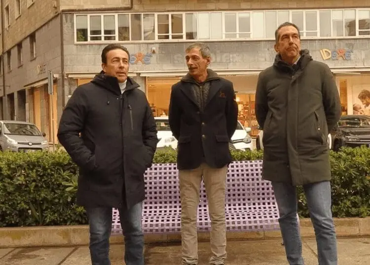 In Italia la prima panchina dell’ #OndaViola; contro l’abuso sessuale su minori e persone vulnerabili