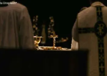 (De)costruire il potere: il caso degli eccessi di potere sugli adulti