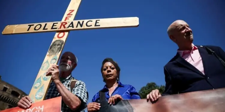 Il Papa scambia i leader alla commissione abusi, mesi dopo i rapporti sui rapporti finanziari del prete