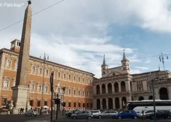 Mano dura del papa sulla “sua” diocesi: De Donatis e Libanori rimossi dal Vicariato di Roma