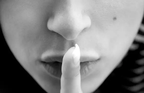 Come e chi alimenta la pedofilia in Italia?