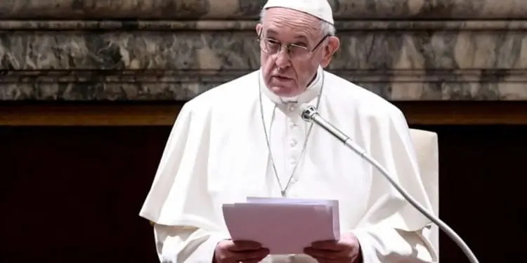 Abusi, il Papa scagiona il cardinale accusato