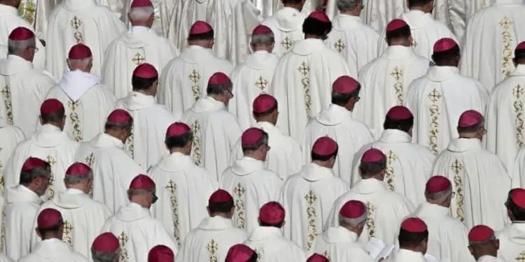 Una laica anti pedofilia. La mezza rivoluzione della Chiesa italiana