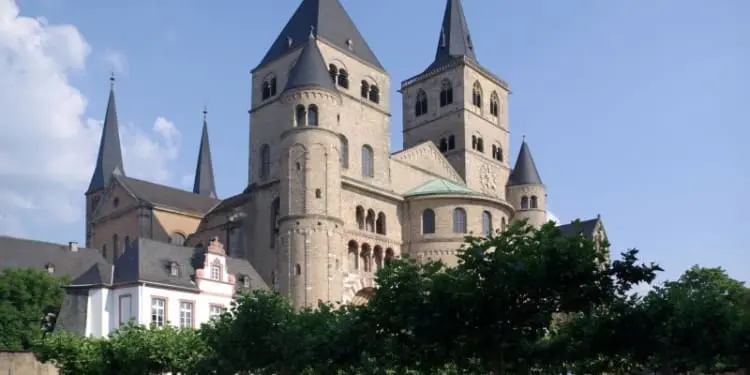 I successivi vescovi hanno coperto gli abusi nella diocesi tedesca