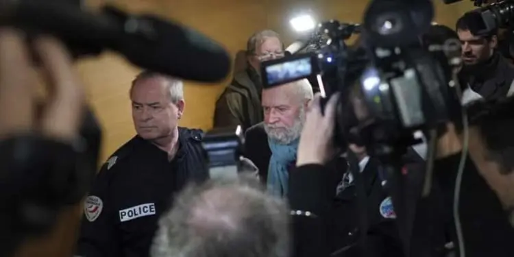 Bernard Preynat: trovato morto il sacerdote condannato per violenza su minori, gestiva i campi scout