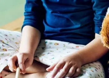 Abusi su bimbi all’asilo, maestro di religione condannato a 6 anni e 8 mesi