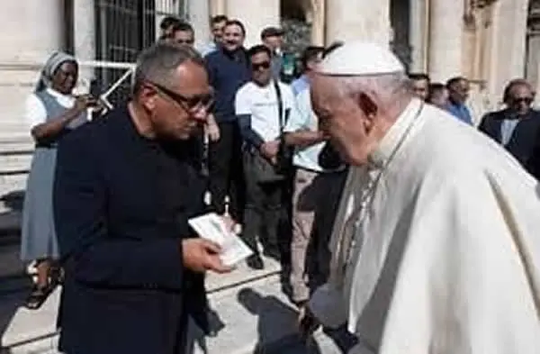 Parroco indagato per pedofilia e assegnato nel Reggino, l’arcivescovo revoca la nomina