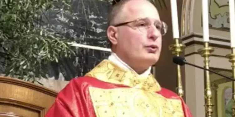 Abusi sessuali, arrestati due frati. Uno di loro ha commissionato una rapina per nascondere le prove