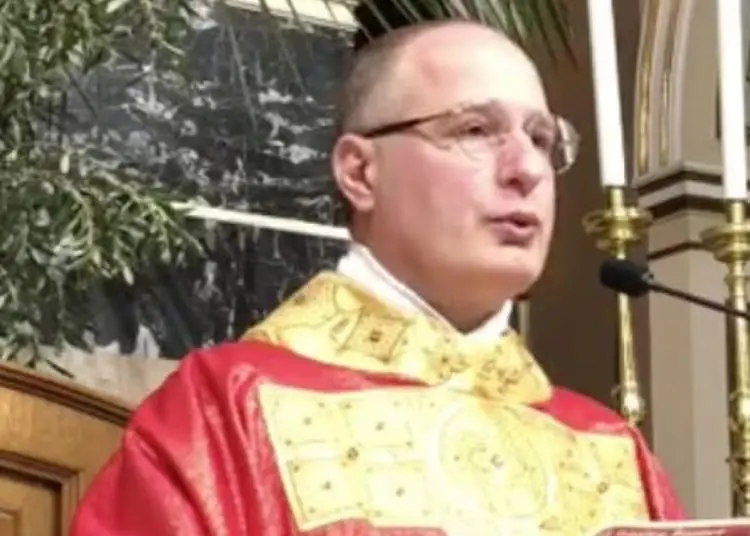 Abusi sessuali, arrestati due frati. Uno di loro ha commissionato una rapina per nascondere le prove