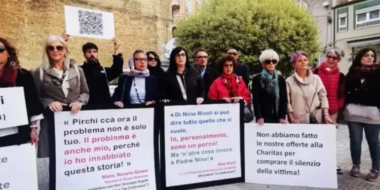 Caso Rugolo, nuova protesta contro i silenzi della Chiesa sugli abusi