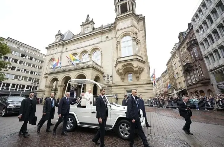 L’orribile eredità degli abusi in Belgio offusca il viaggio del Papa