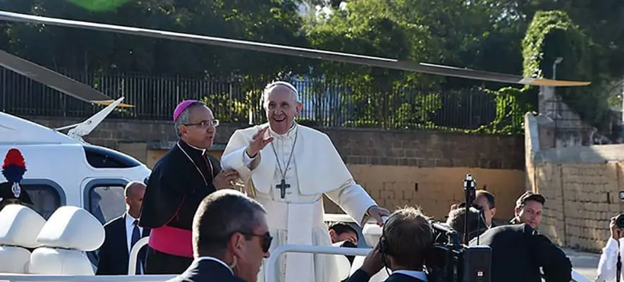 foto papa piazza armerina