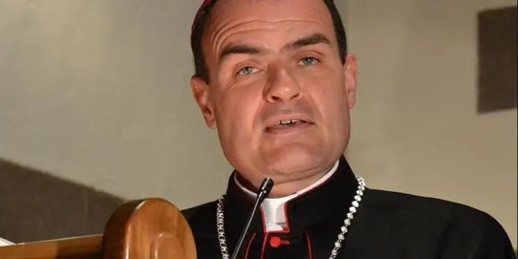 Il vescovo di Bolzano e la pedofilia nella Chiesa: «Tutti sapevano e tacevano»