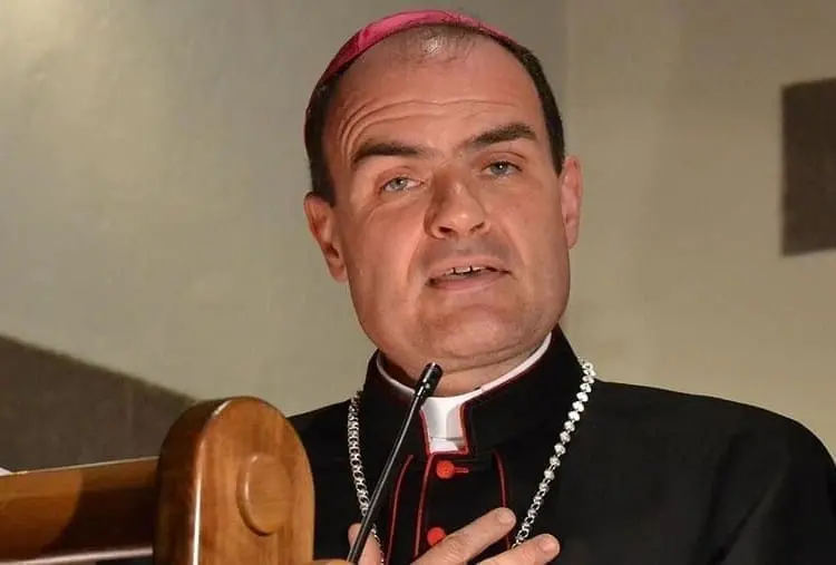 Il vescovo di Bolzano e la pedofilia nella Chiesa: «Tutti sapevano e tacevano»