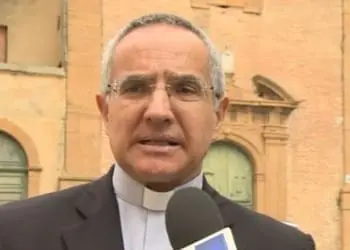 Enna, prete condannato per abusi, parla la vittima: “non vogliamo imputati in processione”