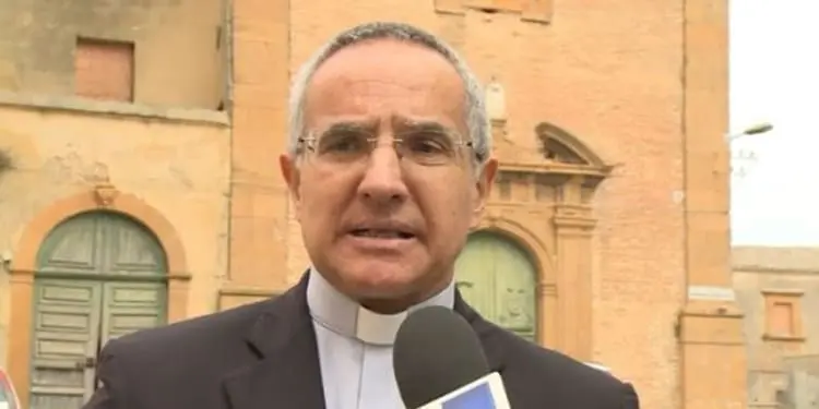 Enna, prete condannato per abusi, parla la vittima: “non vogliamo imputati in processione”