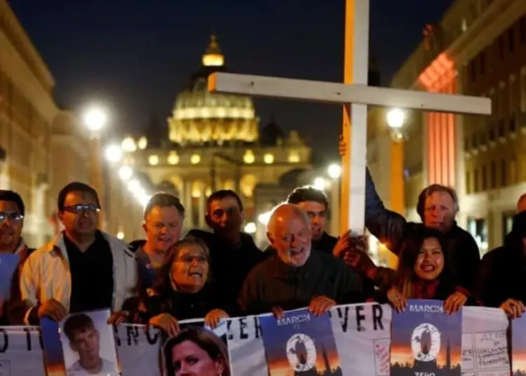 Preghiamo per il Papa… ma non lo santifichiamo! – Comunicato congiunto Rete L’ABUSO Coordinamento Famiglie