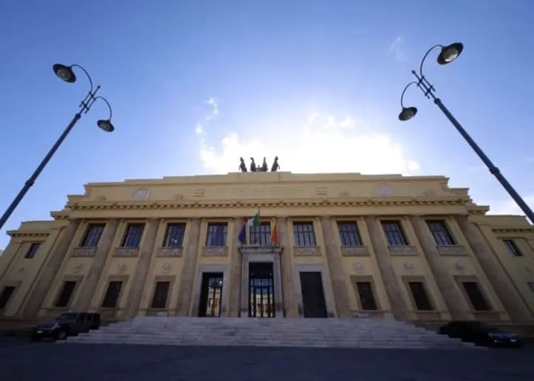 Il processo per violenza sessuale all’istituto “Cristo Re”, in aula i teste della difesa: si indaga sugli spostamenti del prete