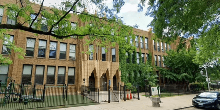 Un sacerdote di Chicago accusato di aver molestato dei bambini fa un’affermazione esplosiva contro papa Leone