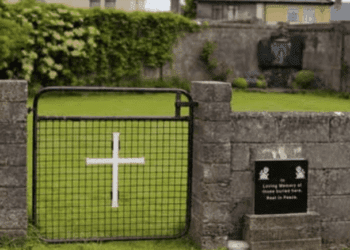 Si prevede che 796 neonati morti saranno trovati nascosti nella fossa biologica di una casa di madri nubili gestita da suore