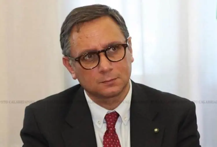 Prete arrestato per abusi a Reggio, Marziale: “Inaccettabile trasferimento anziché sospensione”