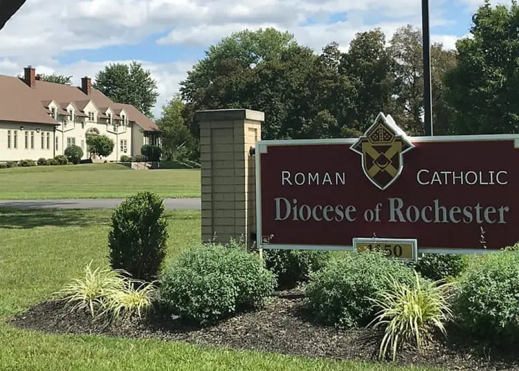 Il giudice approva l’accordo tra la diocesi cattolica di Rochester e le vittime di abusi sessuali