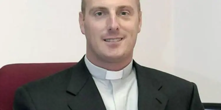 Don Samuele Marelli, accusato di violenze sessuali su 4 ragazzi: “Ho esagerato sul tema nudità, ma nego gli abusi”