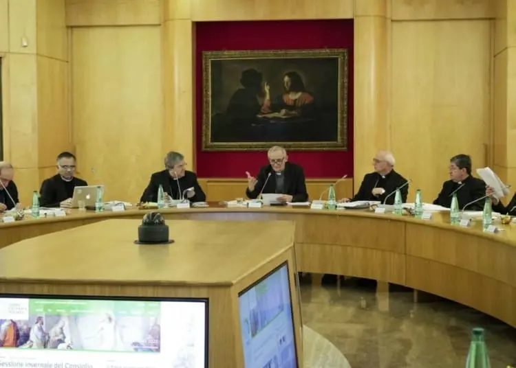 Pedofilia, Vaticano contro Cei maglia nera nella lotta agli abusi, il tema in Italia è tabù e non si parla di risarcire le vittime