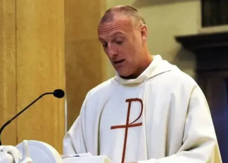 Violenza sessuale, don Samuele Marelli andrà alla sbarra: il sacerdote avrebbe abusato di 4 ragazzi dell’oratorio