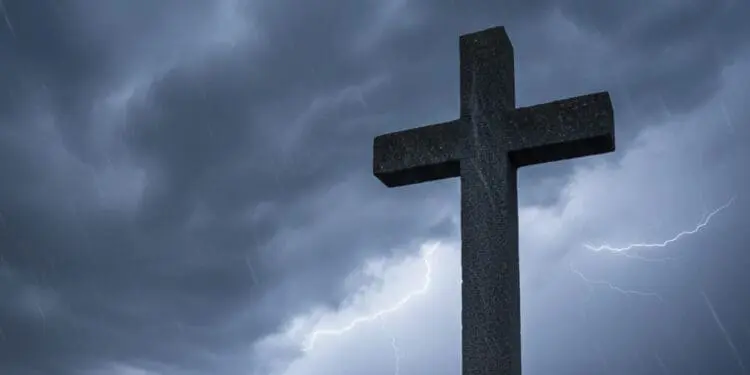 Sacerdote di Innsbruck denuncia abusi subiti 40 anni fa a Lana