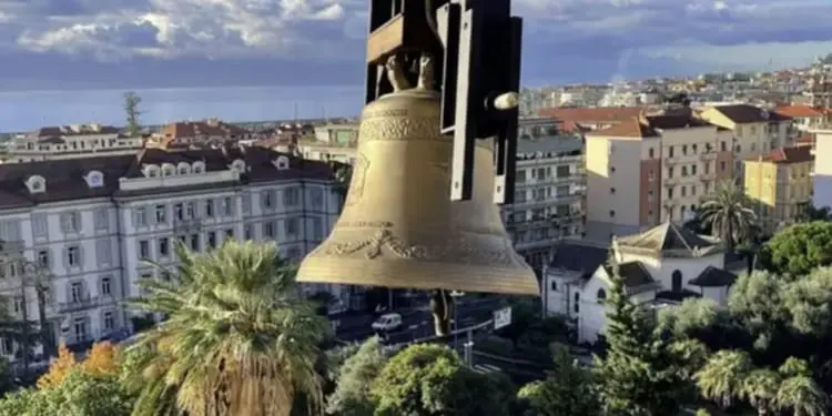 La campana contro gli aborti? A Savona i rintocchi per le vittime dei sacerdoti pedofili