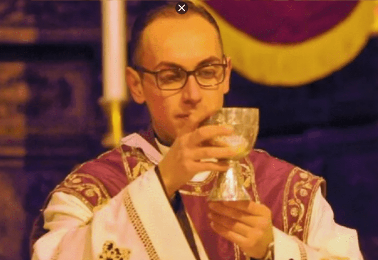 La condanna di Rugolo, i giudici: “Devianza sessuale mascherata da missione pastorale”