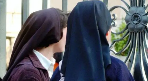 La grande ipocrisia di Papa Leone sull’aborto e su tutte quelle suore stuprate da preti, costrette ad interrompere la gravidanza