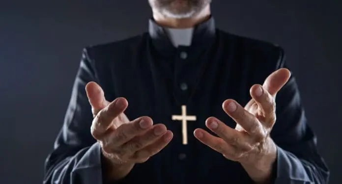 Archiviato il caso contro il parroco: nessuna prova di abuso sul minore
