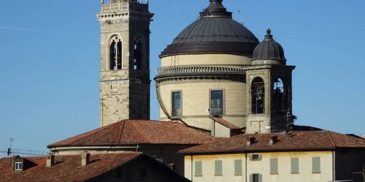 La svolta del Vaticano: coprire i preti pedofili con la prescrizione