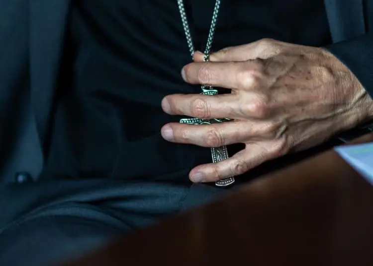 I vescovi svizzeri vogliono continuare i test psicologici d’idoneità per i futuri sacerdoti