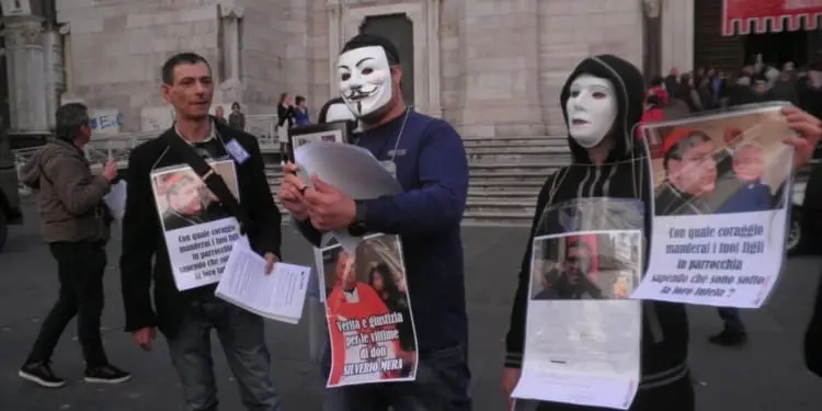 Napoli, fu vittima di abusi sessuali dal suo insegnante di religione: confermato il risarcimento dopo più di 35 anni