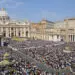 piazza san pietro angelus folla