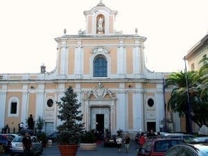 capuaduomofacciata 300x225 1