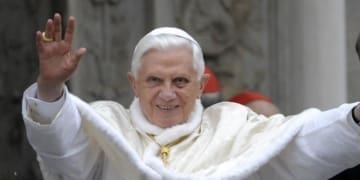 ratzinger1200