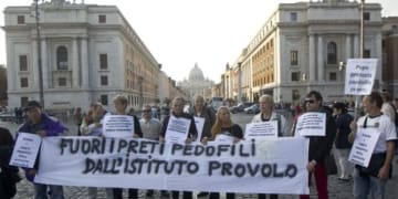 VI IT ART 9470 PEDOFILI 01