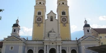 Bressanone duomo esterno 02